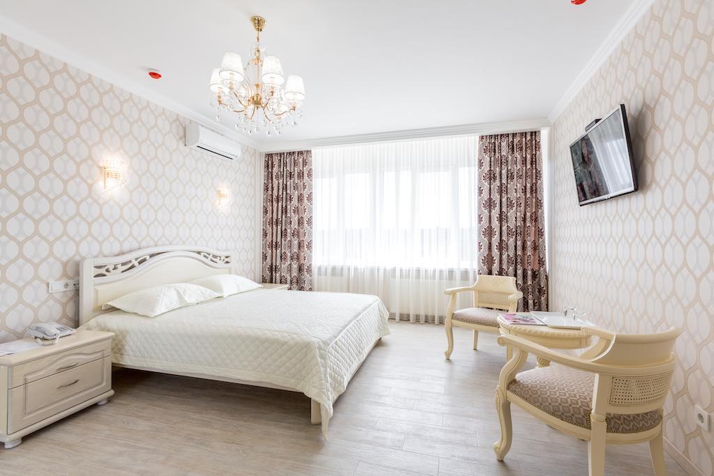 Hotel Premier Kamjanske Pokoj fotografie