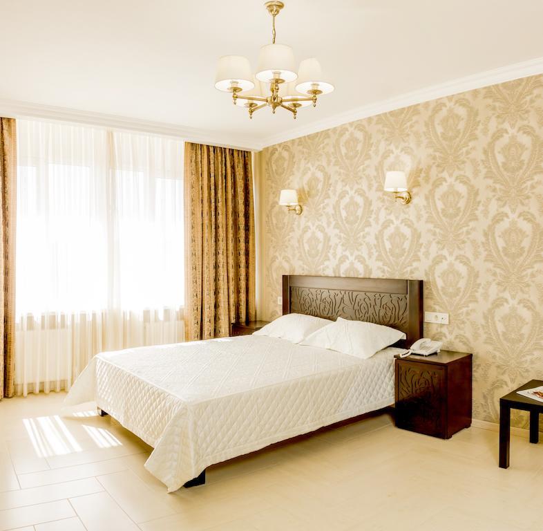 Hotel Premier Kamjanske Pokoj fotografie