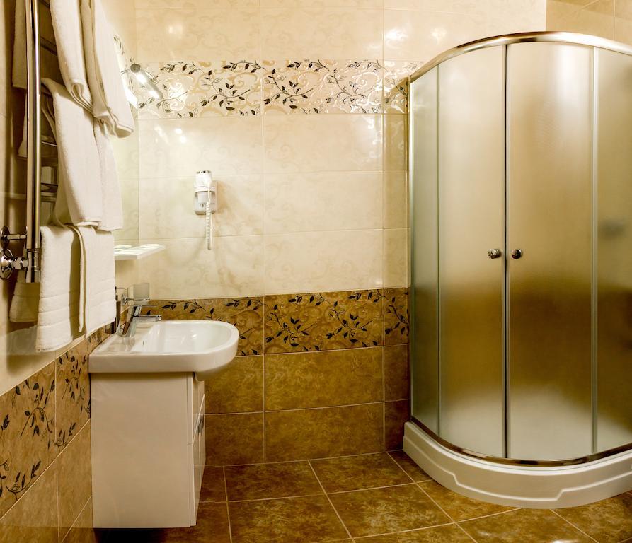 Hotel Premier Kamjanske Pokoj fotografie