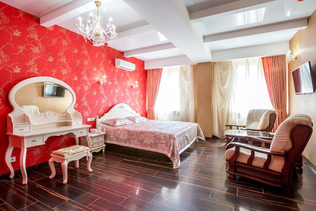 Hotel Premier Kamjanske Pokoj fotografie