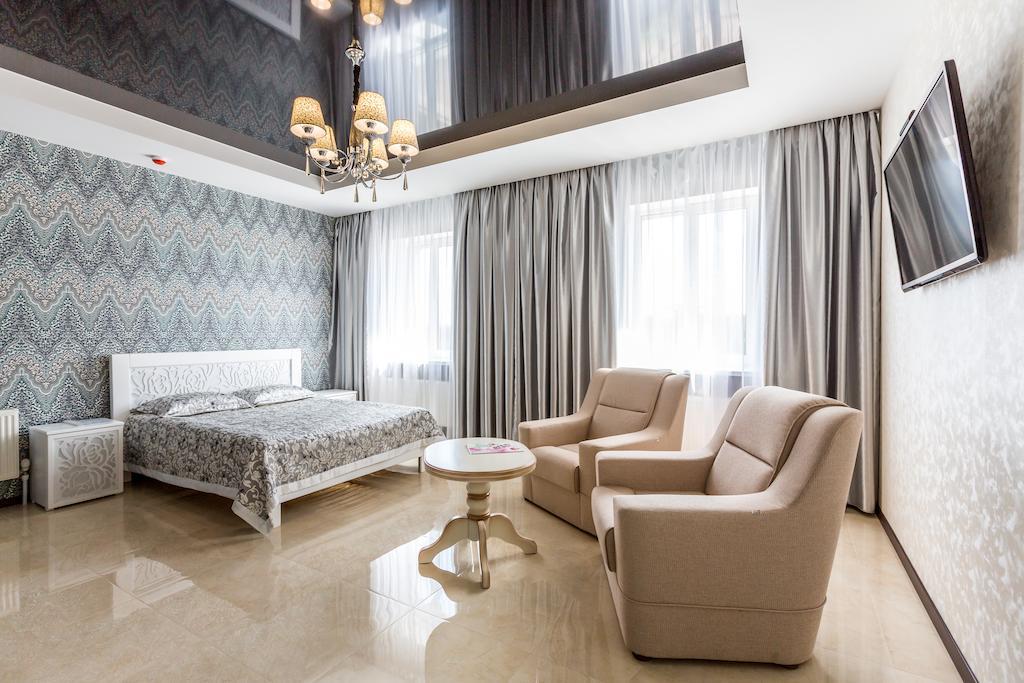 Hotel Premier Kamjanske Pokoj fotografie