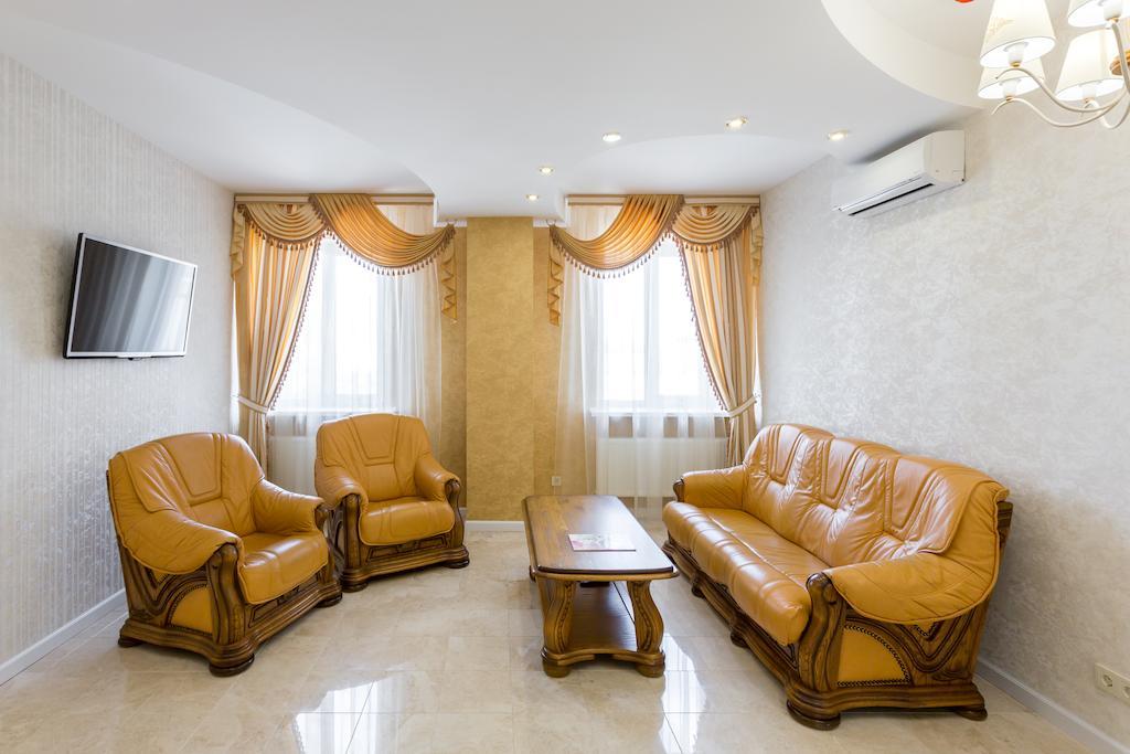 Hotel Premier Kamjanske Pokoj fotografie