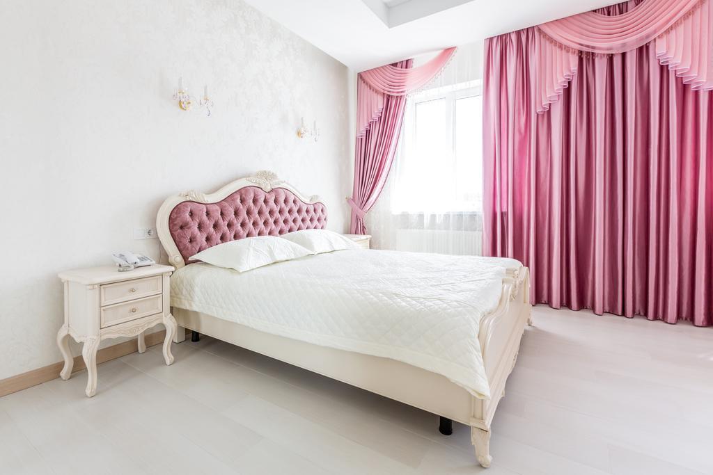 Hotel Premier Kamjanske Exteriér fotografie